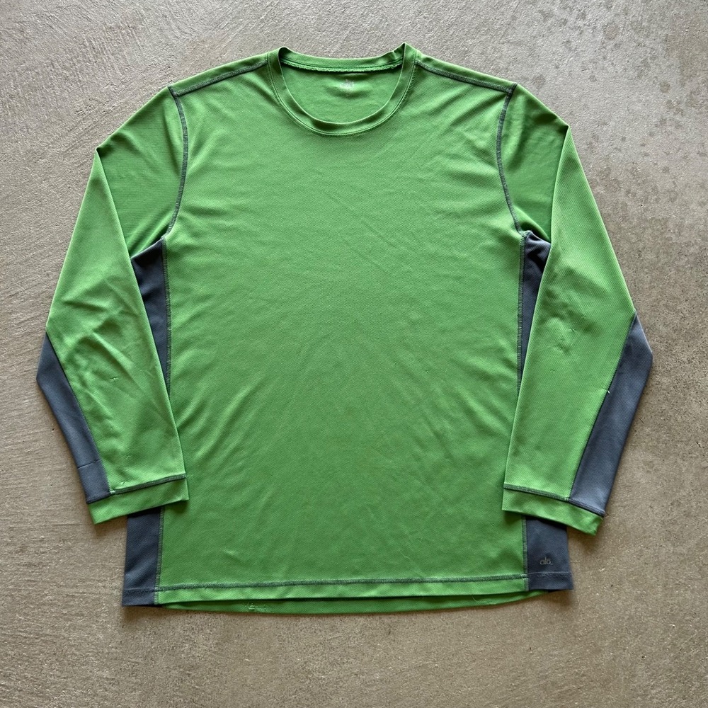 Alo Yoga Long Sleeve Shirt Mens XL Green Gray Colorblock Athletic CoolFit Run